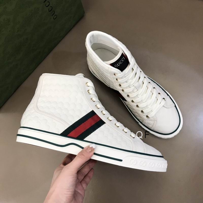 Gucci Men's Shoes 437